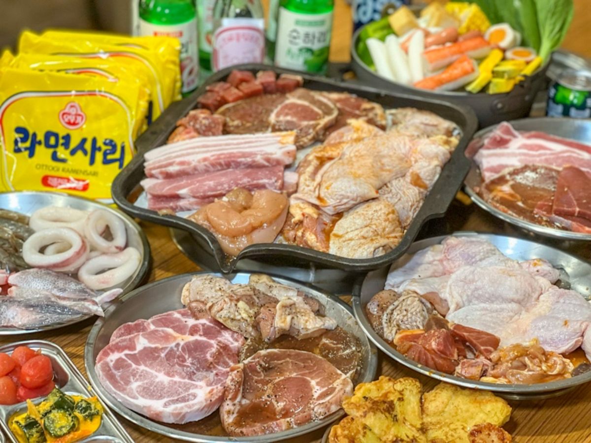 火烤兩吃399元起！台南高CP值「韓式燒肉吃到飽」，近20種肉肉自助吧任夾