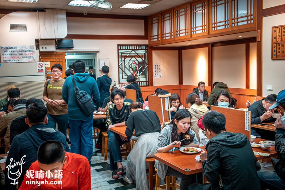 網封「台北前3強滷肉飯」!滿滿膠質油香滿溢,市場30年排隊老字號 網封「台北前3強滷肉飯」!滿滿膠質油香滿溢,市場30年排隊老字號