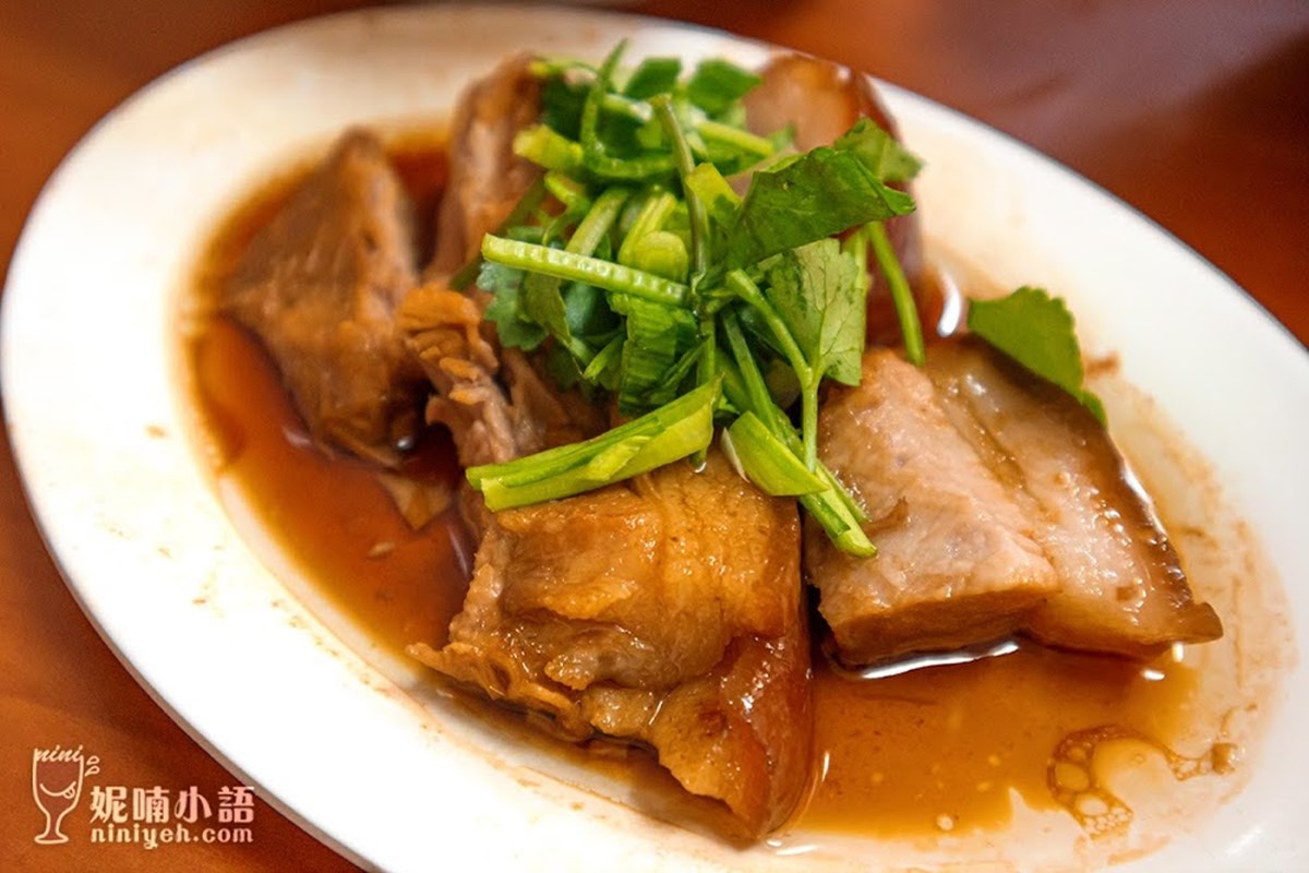 網封「台北前3強滷肉飯」!滿滿膠質油香滿溢,市場30年排隊老字號 網封「台北前3強滷肉飯」!滿滿膠質油香滿溢,市場30年排隊老字號