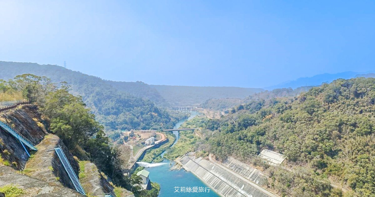 苗栗新「懶人露營車」開箱！3000坪草地、充氣滑梯小孩玩瘋，順遊行程一次看