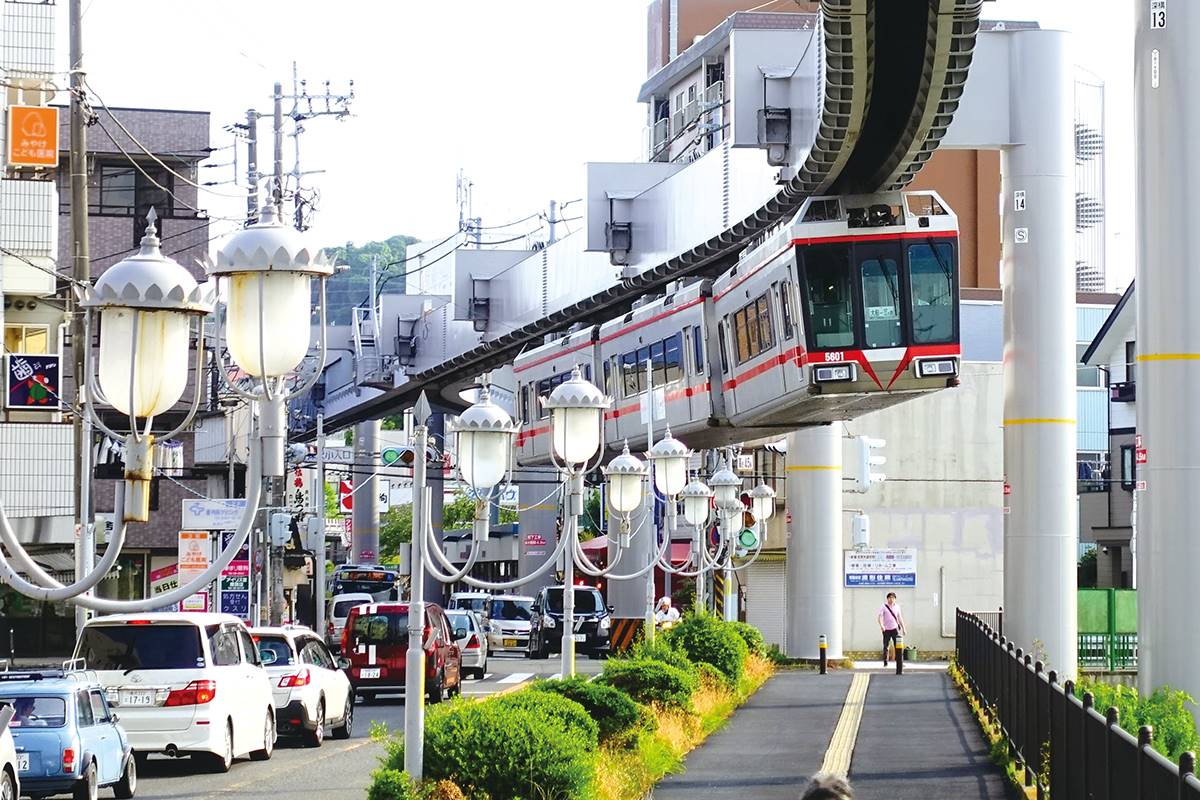 懼高症勿試！日本「懸掛倒吊列車」超刺激，每小時75公里根本雲霄飛車