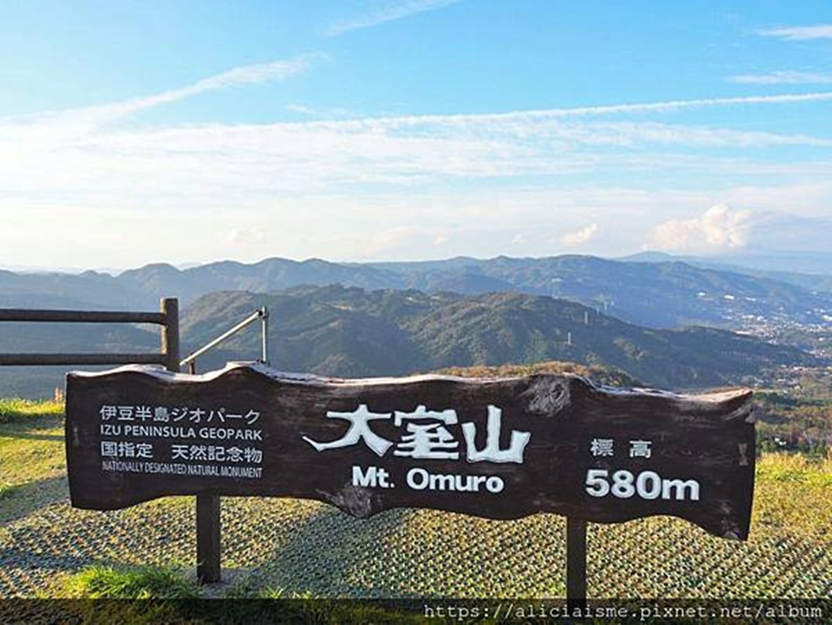 580公尺「抹茶布丁山」！欣賞雲中富士山，花百元還能體驗「放火燒山」
