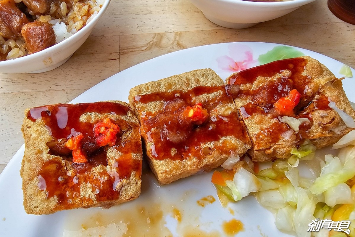 豬血湯、紅茶免費喝到飽！台中廟口佛系臭豆腐，再搭滷肉飯百元吃飽飽