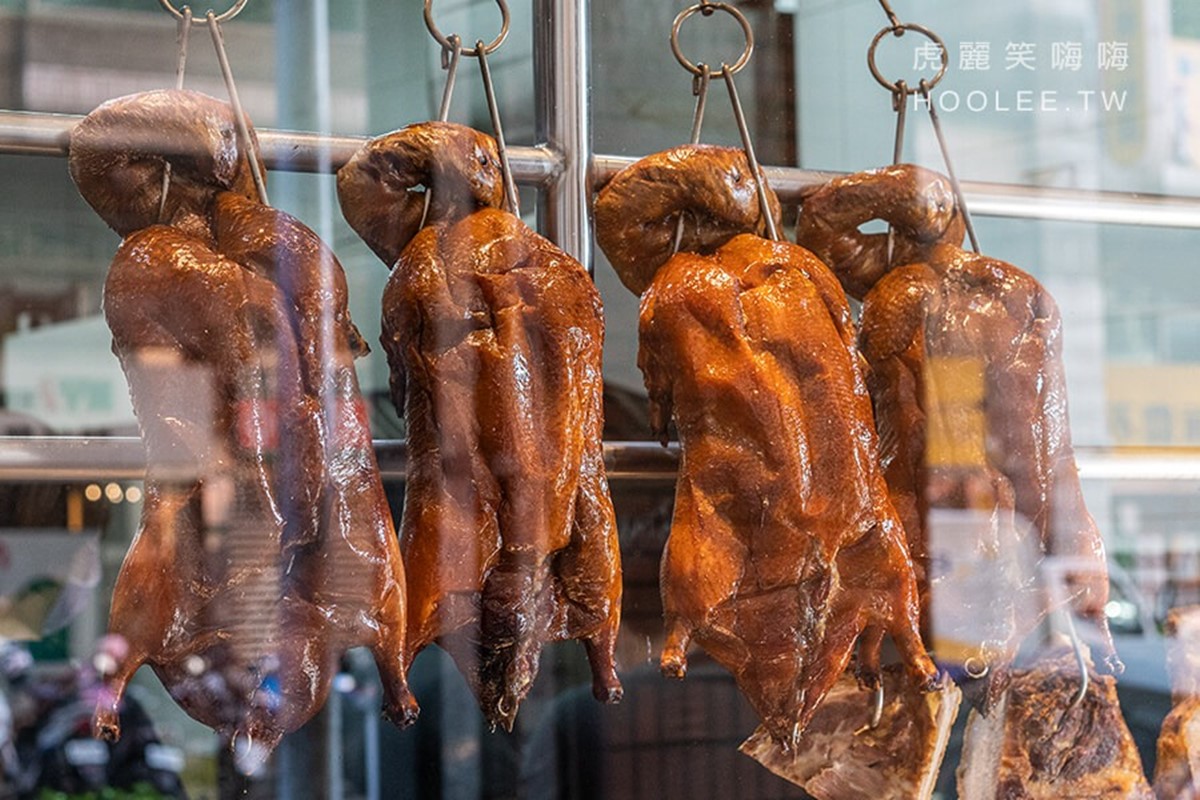 高雄人激推燒臘！老饕必點「四寶飯」肉量滿滿，百道港式熱炒飯麵任你選