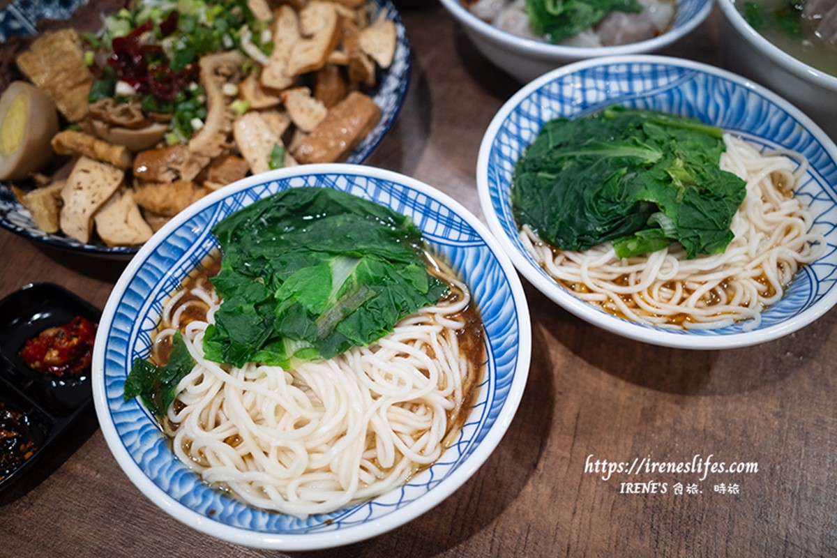 夜貓最愛「東引快刀手」插旗三重！牛油麻醬麵銷魂噴香，超強滷味每桌必點