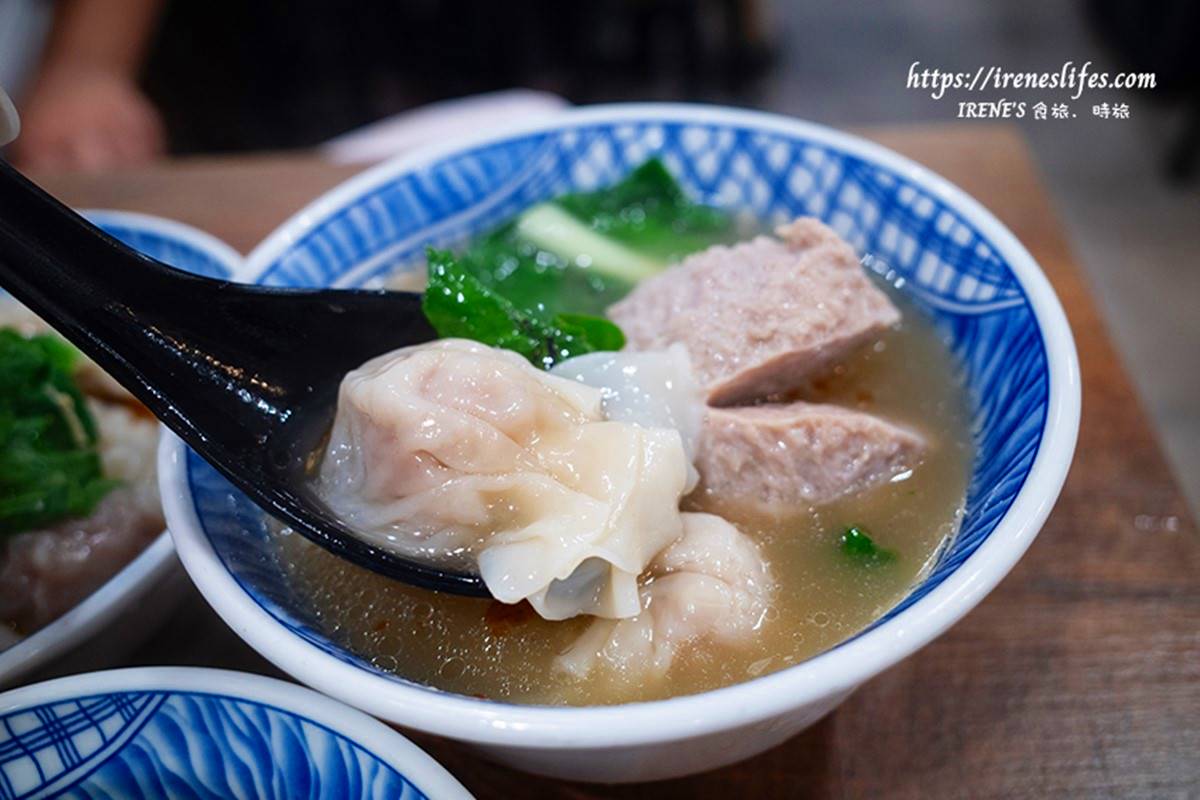 夜貓最愛「東引快刀手」插旗三重！牛油麻醬麵銷魂噴香，超強滷味每桌必點