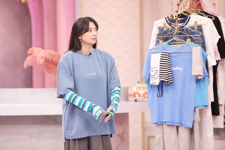 最有態度的流行單品「文字T恤」穿搭法一次看!|節目資訊|20240909