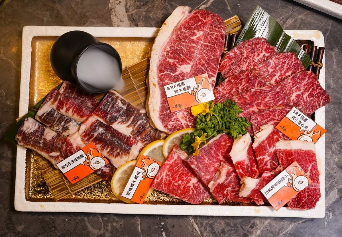 燒肉附自助吧吃到飽！499元起爽嗑６種肉拼盤，沙拉小菜、甜點飲料無限供應