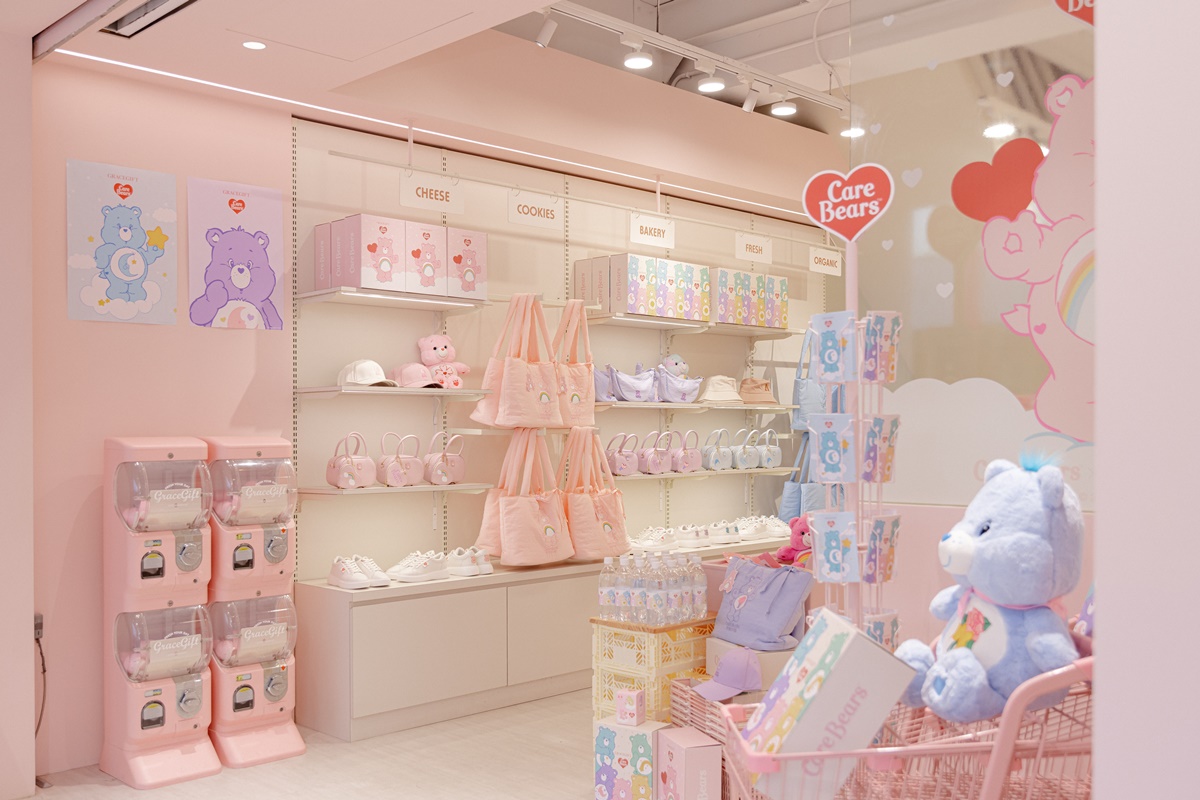 全台首間「彩虹熊粉紅小屋」在西門！Care Bears專賣店：巨大盒裝、送襪子盲盒