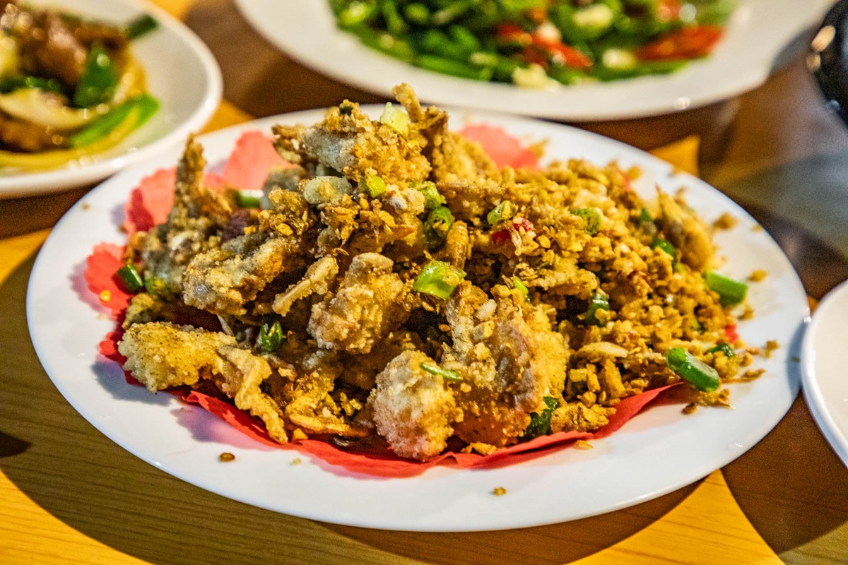 桃園傳奇「土地公廟吃熱炒」！在地人才知隱藏版美食，白飯免費吃到飽