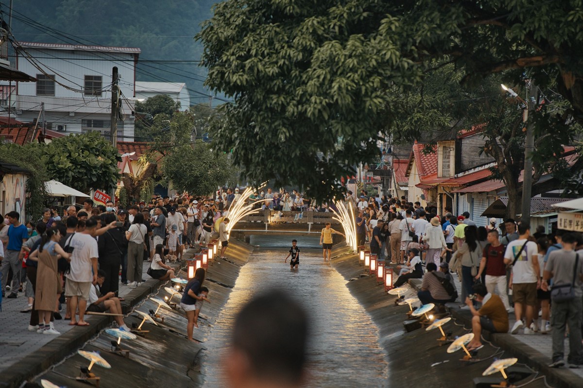 「台版小樽運河」在高雄！百年水圳「這天起」華麗點燈，台日文化市集免費逛