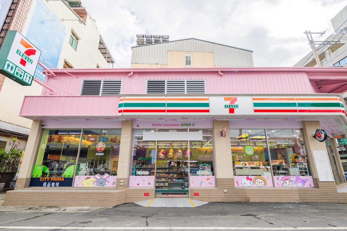 KITTY、布丁狗無辜臉太萌！7-11全台首間「三麗鷗水汪汪」主題店＋史努比音樂店