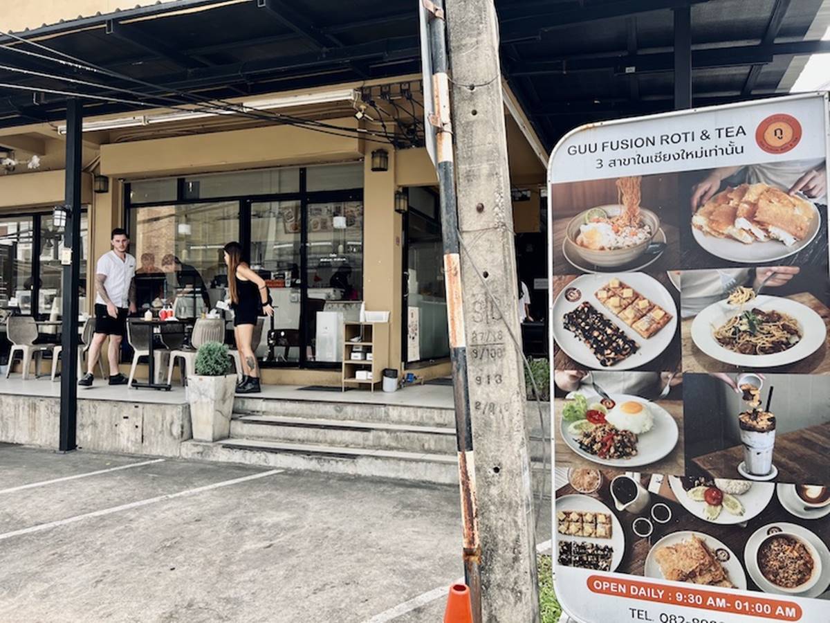 早上營業到凌晨！超狂「香蕉煎餅專賣店」鹹甜都有，還免費附煉乳、茶飲