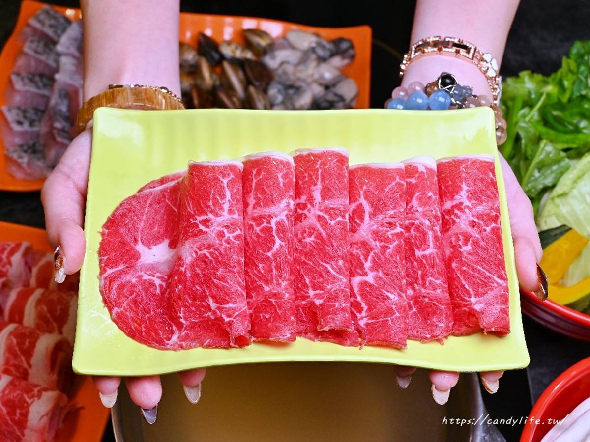 肉盤60元起買一送一！台中高CP值火鍋吃到飽，自助吧超過50種蔬菜任你夾（中獎公布）