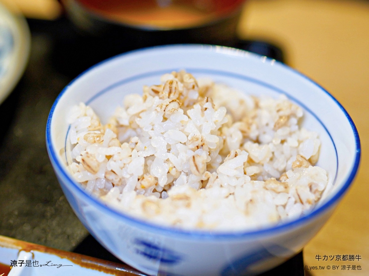 免費送「北海道哈密瓜冰」!高CP值「日式炸牛」380元起無限續飯、味噌湯、飲品 免費送「北海道哈密瓜冰」!高CP值「日式炸牛」380元起無限續飯、味噌湯、飲品