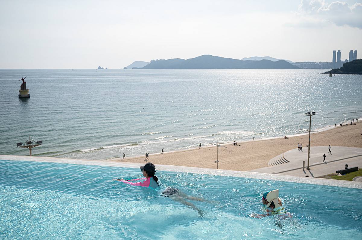 超狂「海景第一排」水樂園！室內冒險區小孩最愛，美景桑拿房體驗親子汗蒸幕