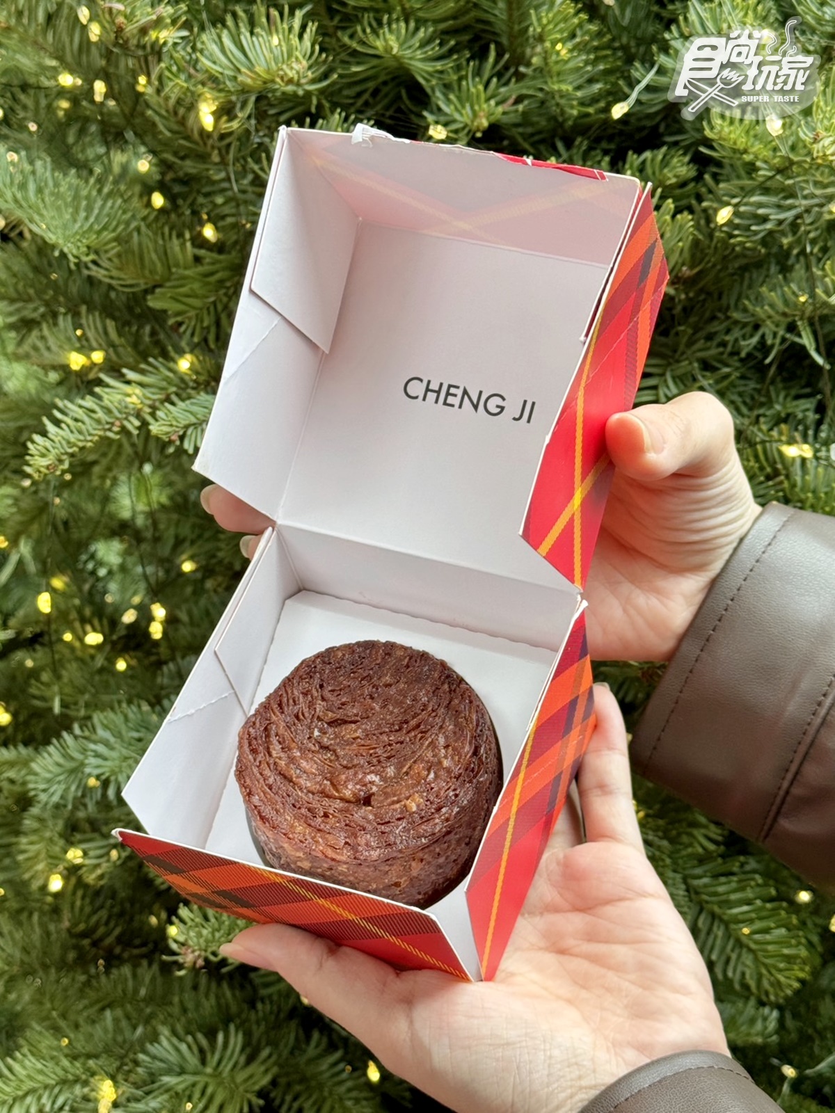 最強「焦糖起司蛋糕」快閃信義！「承繼ｘBurberry」最美聖誕餐車，免費送熱飲