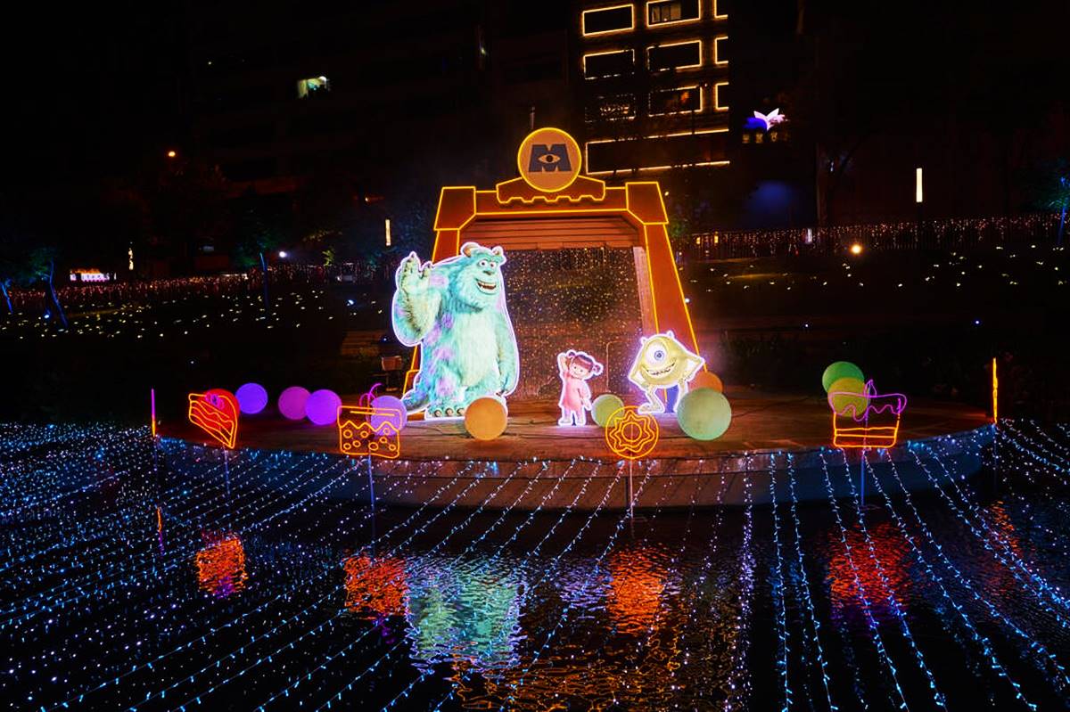 全台唯一毛怪聖誕樹!「2024台中耶誕嘉年華」本週開跑,天天有市集、燈光秀 全台唯一毛怪聖誕樹!「2024台中耶誕嘉年華」本週開跑,天天有市集、燈光秀