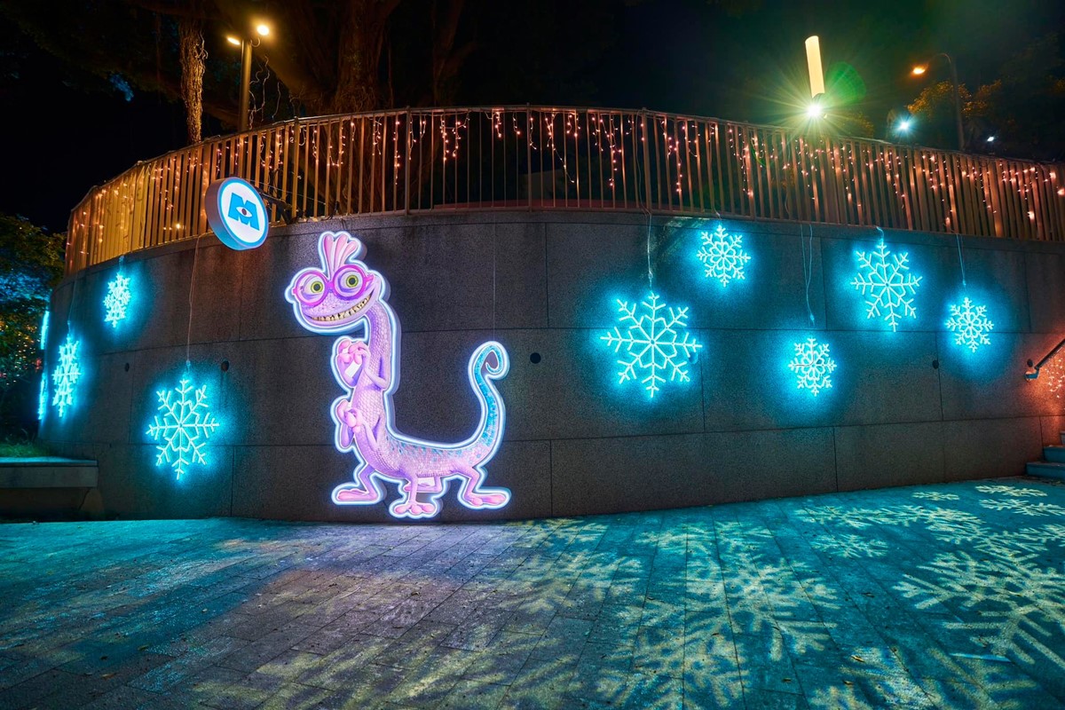 全台唯一毛怪聖誕樹!「2024台中耶誕嘉年華」本週開跑,天天有市集、燈光秀 全台唯一毛怪聖誕樹!「2024台中耶誕嘉年華」本週開跑,天天有市集、燈光秀