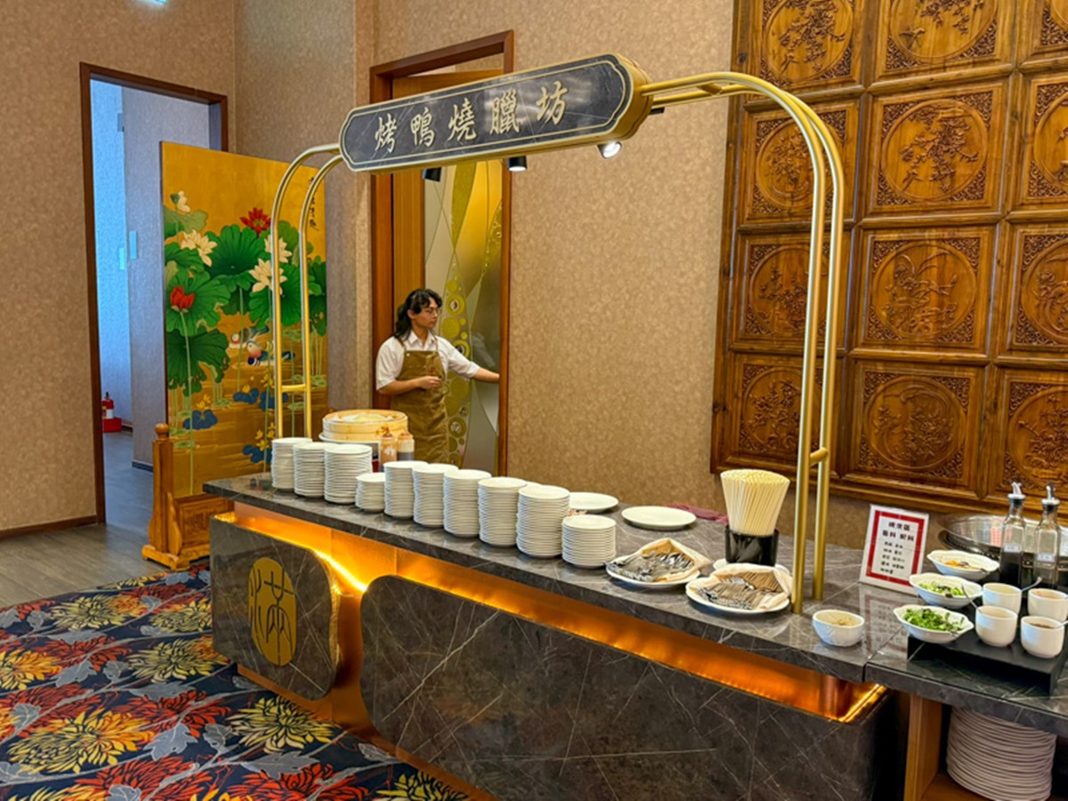 台南唯一「港點吃到飽」!598元起爽嗑烤鴨燒臘、蒸籠點心,明年將漲價快衝 台南唯一「港點吃到飽」!598元起爽嗑烤鴨燒臘、蒸籠點心,明年將漲價快衝