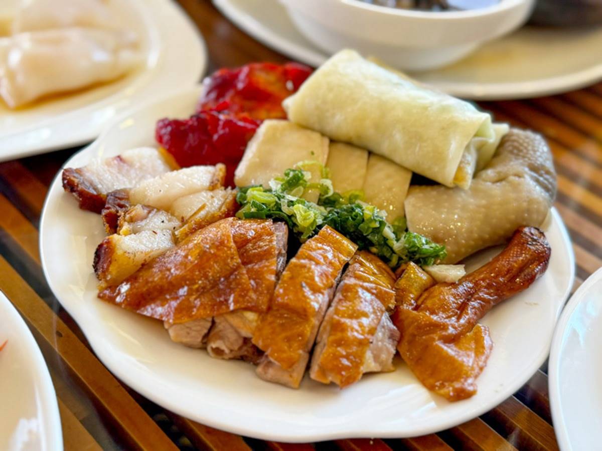 台南唯一「港點吃到飽」!598元起爽嗑烤鴨燒臘、蒸籠點心,明年將漲價快衝 台南唯一「港點吃到飽」!598元起爽嗑烤鴨燒臘、蒸籠點心,明年將漲價快衝