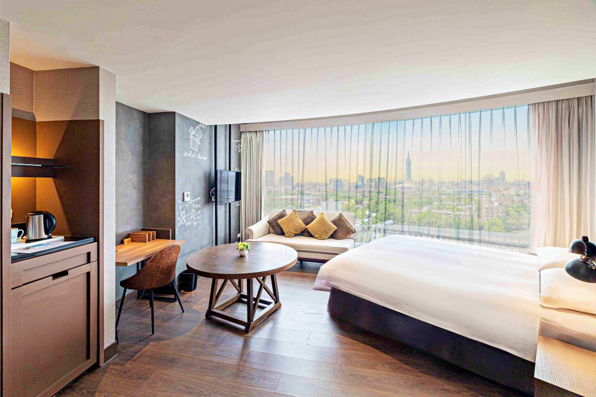 來飯店過節最浪漫!入住送聖誕季門票,加碼「南部最高火鍋」跨年 來飯店過節最浪漫!入住送聖誕季門票,加碼「南部最高火鍋」跨年