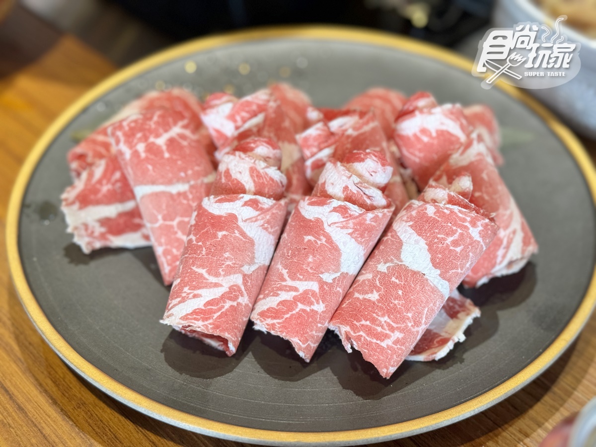 最低只要15元!高CP值「串串火鍋」超過50款任選,必嗑全台獨創「啤酒雪花冰」 最低只要15元!高CP值「串串火鍋」超過50款任選,必嗑全台獨創「啤酒雪花冰」