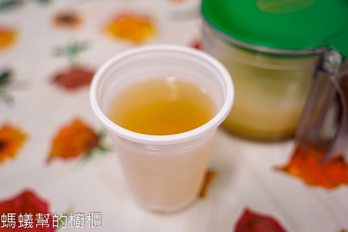 內用免費喝飲料!在地人激推「彩色臭豆腐」香酥唰嘴,15元滿料豬血湯太佛心 內用免費喝飲料!在地人激推「彩色臭豆腐」香酥唰嘴,15元滿料豬血湯太佛心