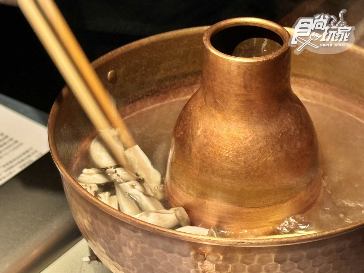 教父牛排第1間「和牛火鍋」來了!80元爽嗑和牛滷肉飯,菜單價位、地點搶先看 教父牛排第1間「和牛火鍋」來了!80元爽嗑和牛滷肉飯,菜單價位、地點搶先看