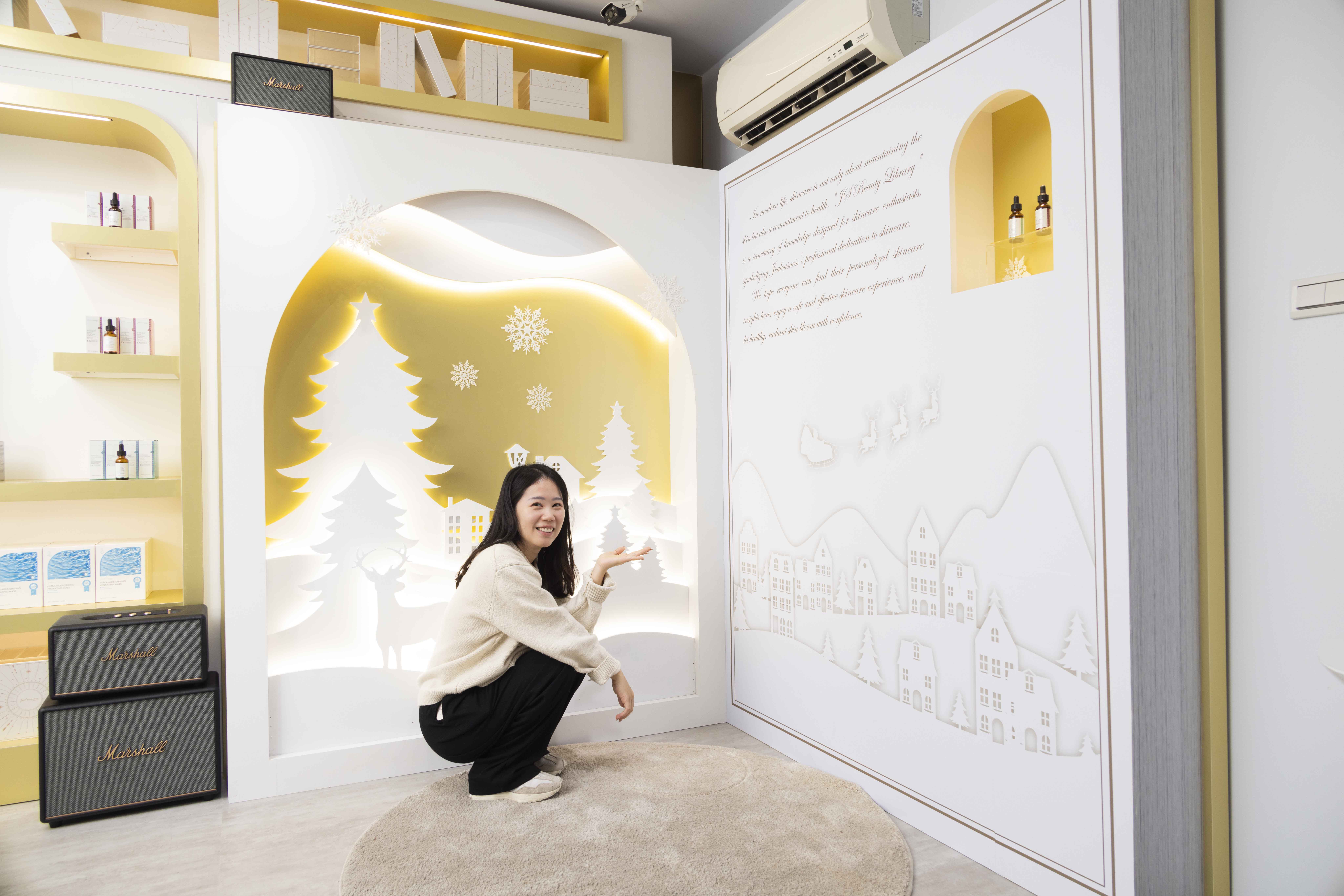 美妝迷衝信義區打卡！JS婕洛妮絲「美顏圖書館」香堤廣場開張，免費肌膚檢測、玩扭蛋領禮物