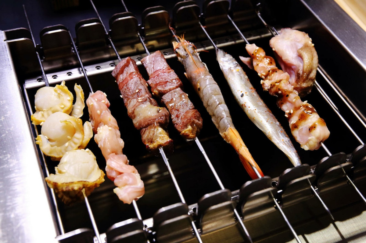 台北超狂「自動串烤店」!吃肉肉2串只要79元起、「爆汁烤雞翅」無敵好吃 台北超狂「自動串烤店」!吃肉肉2串只要79元起、「爆汁烤雞翅」無敵好吃