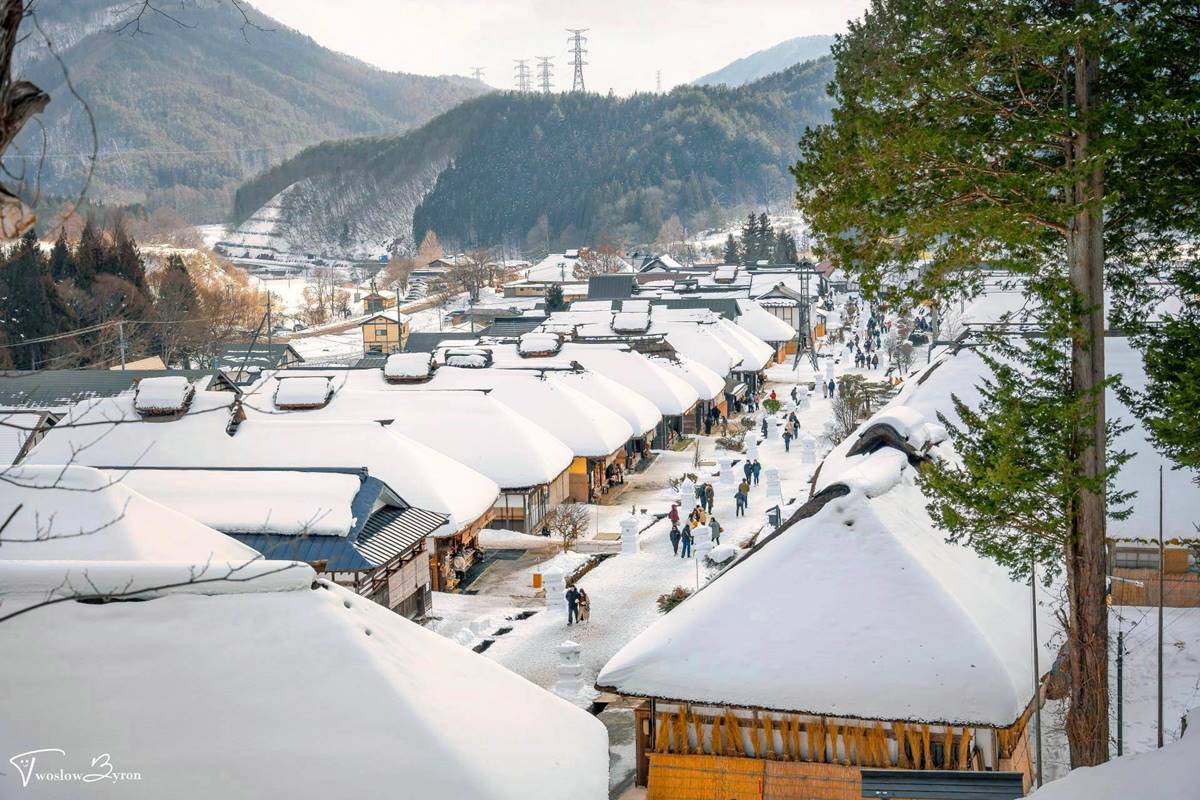 完全不用人擠人！日本「隱藏版合掌村」雪景一樣美，百歲驛站保存更完整