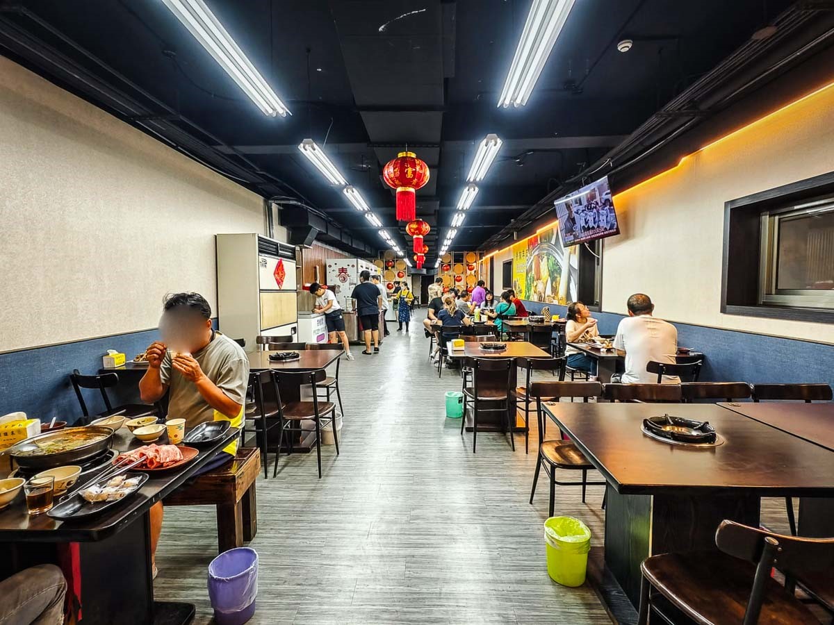 香菜、蒜苗無限加!桃園老字號「羊肉爐吃到飽」只要520元,爽嗑爆量羊大骨 香菜、蒜苗無限加!桃園老字號「羊肉爐吃到飽」只要520元,爽嗑爆量羊大骨