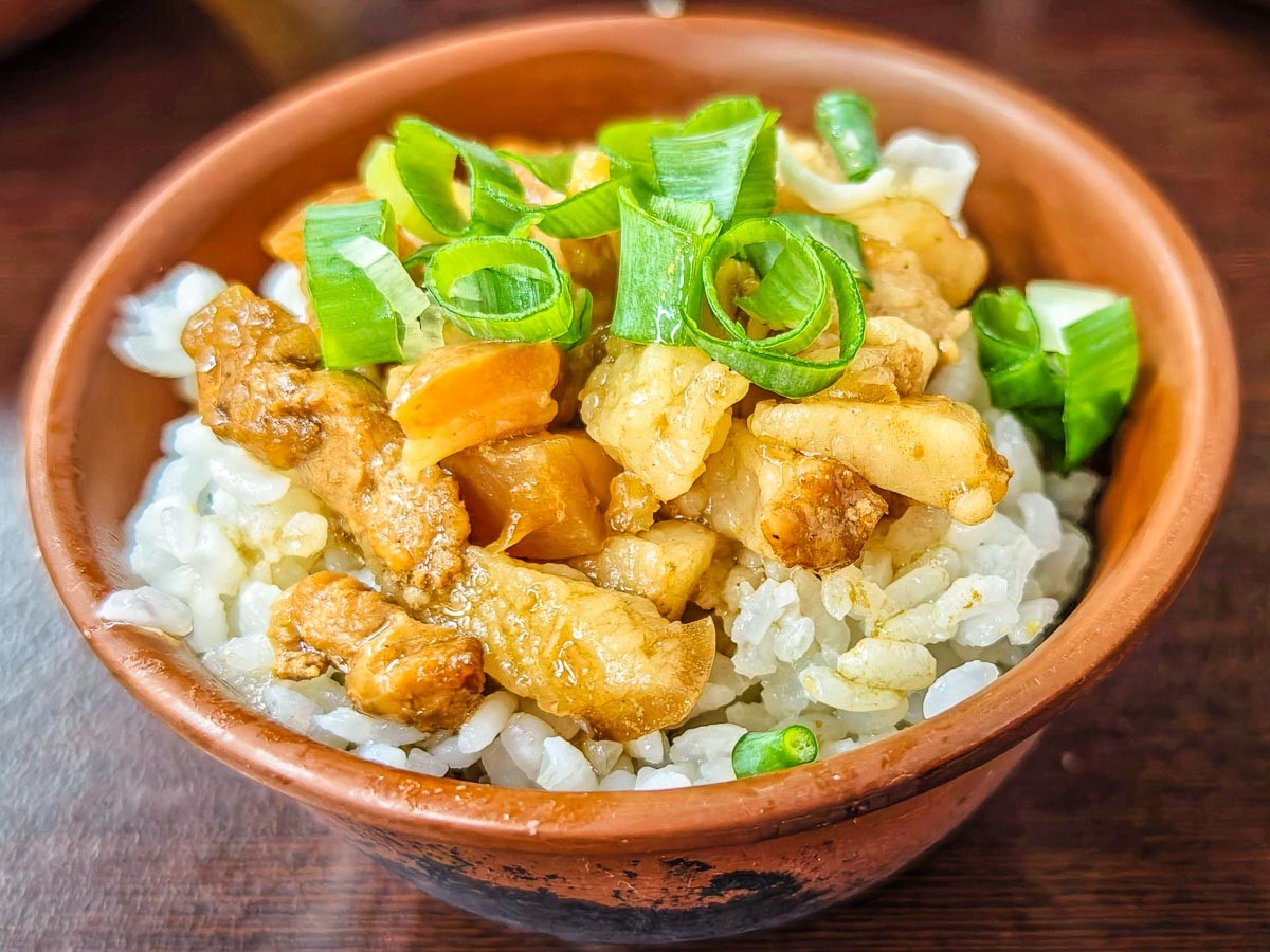 香菜、蒜苗無限加!桃園老字號「羊肉爐吃到飽」只要520元,爽嗑爆量羊大骨 香菜、蒜苗無限加!桃園老字號「羊肉爐吃到飽」只要520元,爽嗑爆量羊大骨