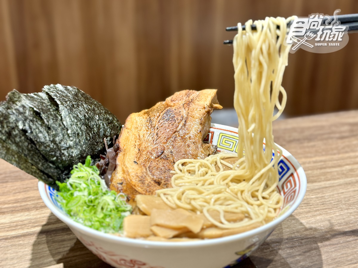 最低只要240元！高CP值「日式拉麵」爽嗑巨無霸叉燒，內用還能免費續麵