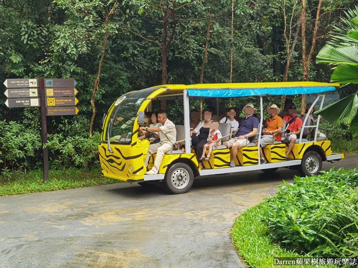 近距離餵長頸鹿、狐猴！親子必逛最強「開放式野生動物園」，還有動物表演秀