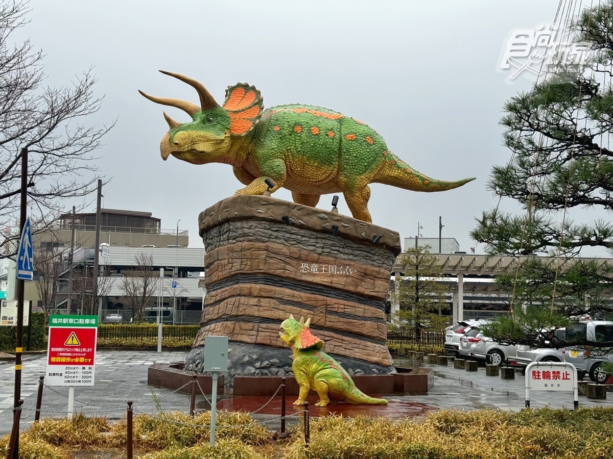 日本這裡龍最多！福井縣兩天一夜這樣玩：恐龍博物館、恐龍車站、恐龍溫泉飯店