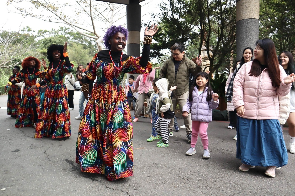 現賺4400元！全台唯一「動物園飯店」限時優惠，升等樓中樓房再送300元抵用券