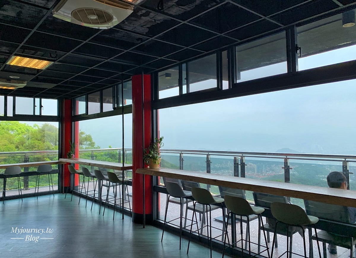 開在廟裡的隱藏版咖啡廳！隨喜價喝咖啡、賞內湖最強美景，再收絕美櫻花隧道