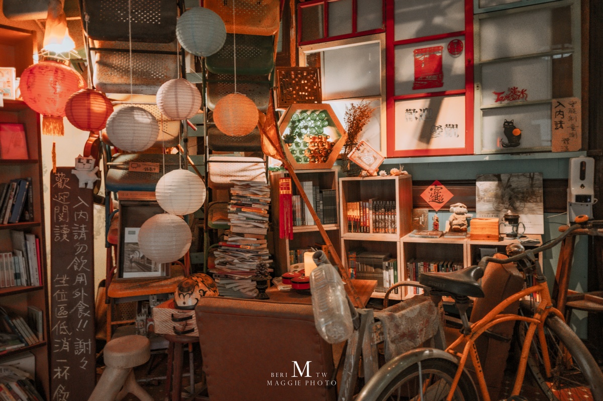 古物雜貨、書本免費逛!淡水最早老街「百年老宅咖啡館」,不限時咖啡廳推薦 古物雜貨、書本免費逛!淡水最早老街「百年老宅咖啡館」,不限時咖啡廳推薦