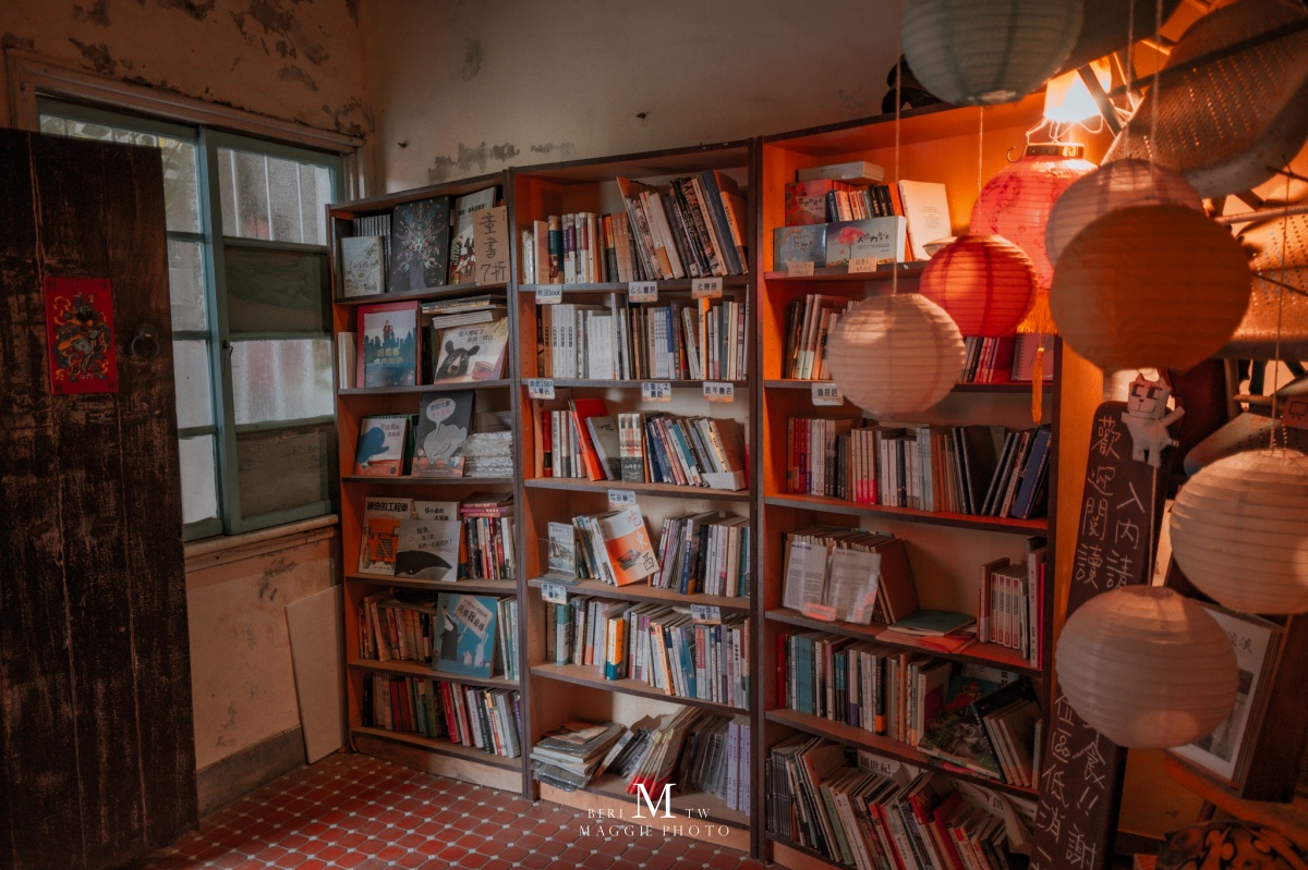 古物雜貨、書本免費逛!淡水最早老街「百年老宅咖啡館」,不限時咖啡廳推薦 古物雜貨、書本免費逛!淡水最早老街「百年老宅咖啡館」,不限時咖啡廳推薦