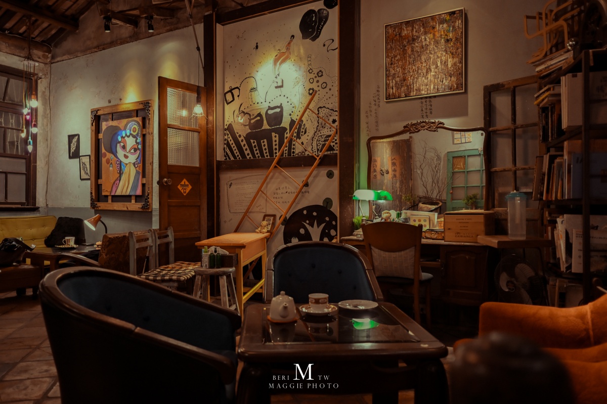 古物雜貨、書本免費逛!淡水最早老街「百年老宅咖啡館」,不限時咖啡廳推薦 古物雜貨、書本免費逛!淡水最早老街「百年老宅咖啡館」,不限時咖啡廳推薦