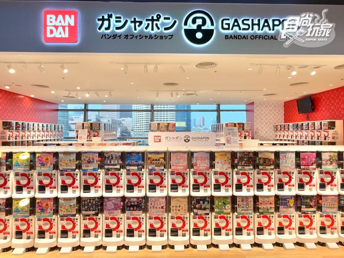 「萬代扭蛋店」插旗信義區！400台扭蛋機超好逛，必收９公分蠟筆小新