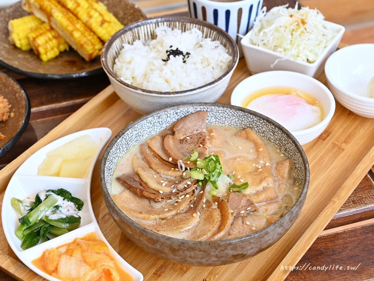 免費續飯湯、加高麗菜！台中首間「巨無霸炸豬排」太邪惡，狂嗑４公分厚究好豬