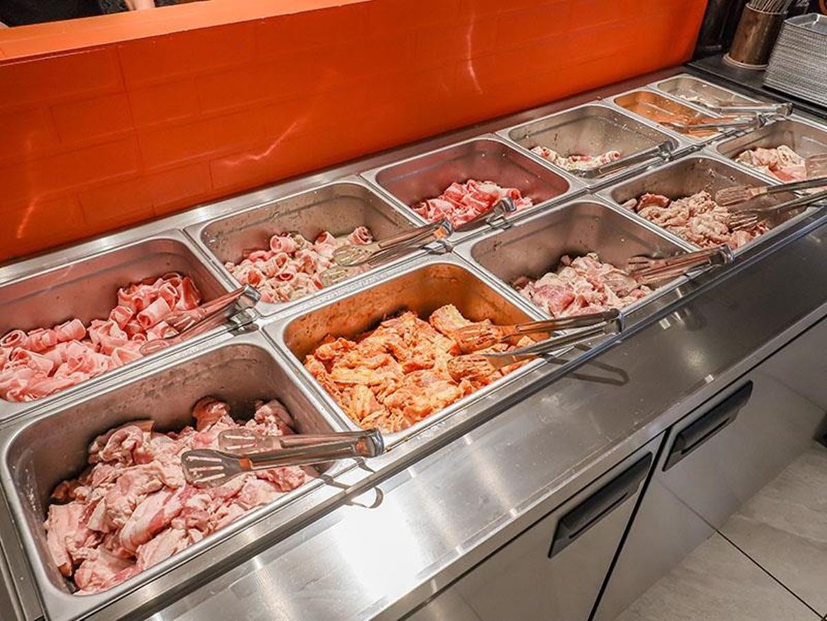 高CP值「韓式烤肉」吃到飽!自助吧熟食、炸雞、小菜任夾,還有韓式拌飯DIY 高CP值「韓式烤肉」吃到飽!自助吧熟食、炸雞、小菜任夾,還有韓式拌飯DIY