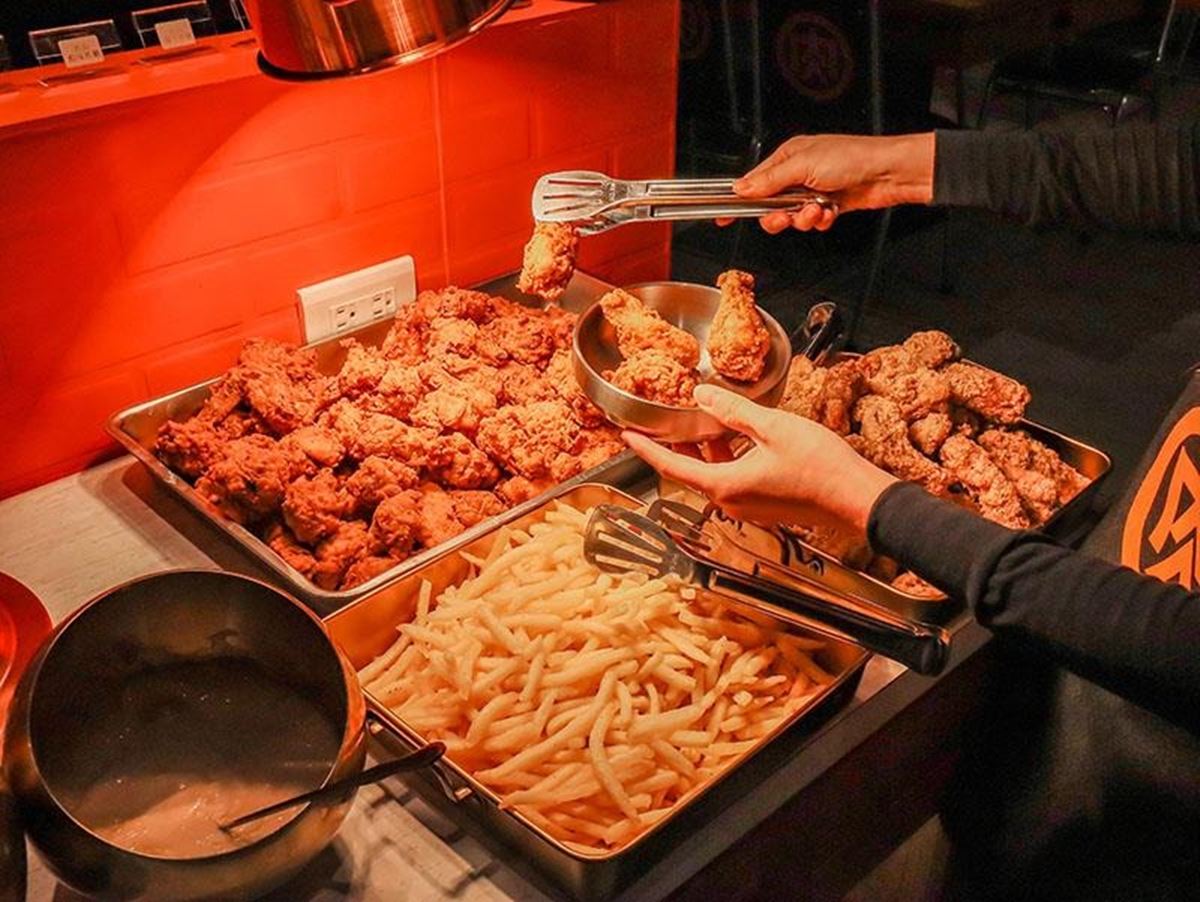 高CP值「韓式烤肉」吃到飽!自助吧熟食、炸雞、小菜任夾,還有韓式拌飯DIY 高CP值「韓式烤肉」吃到飽!自助吧熟食、炸雞、小菜任夾,還有韓式拌飯DIY