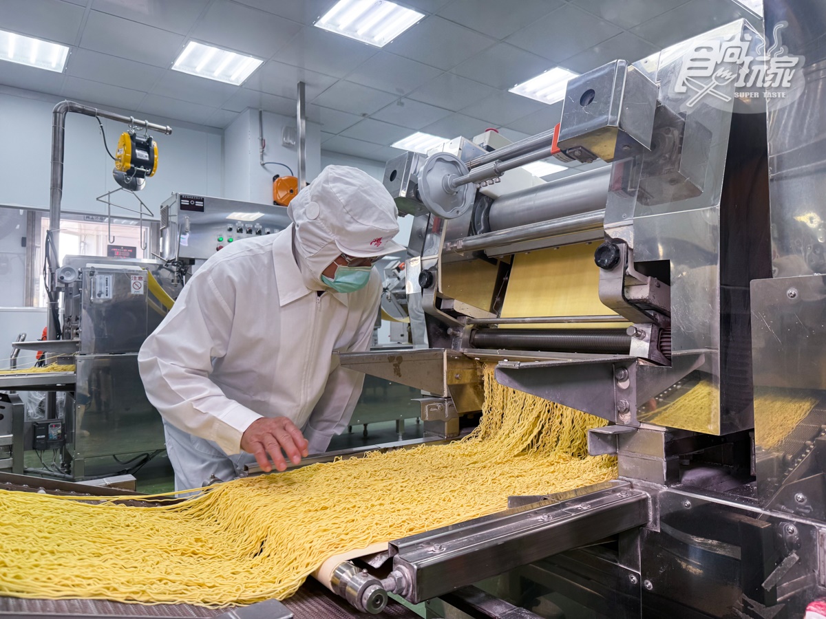 現省750元!金牌獎製麵「麵師父」開團:超大顆蝦仁腸粉、公賣局老酒花雕雞麵 現省750元!金牌獎製麵「麵師父」開團:超大顆蝦仁腸粉、公賣局老酒花雕雞麵