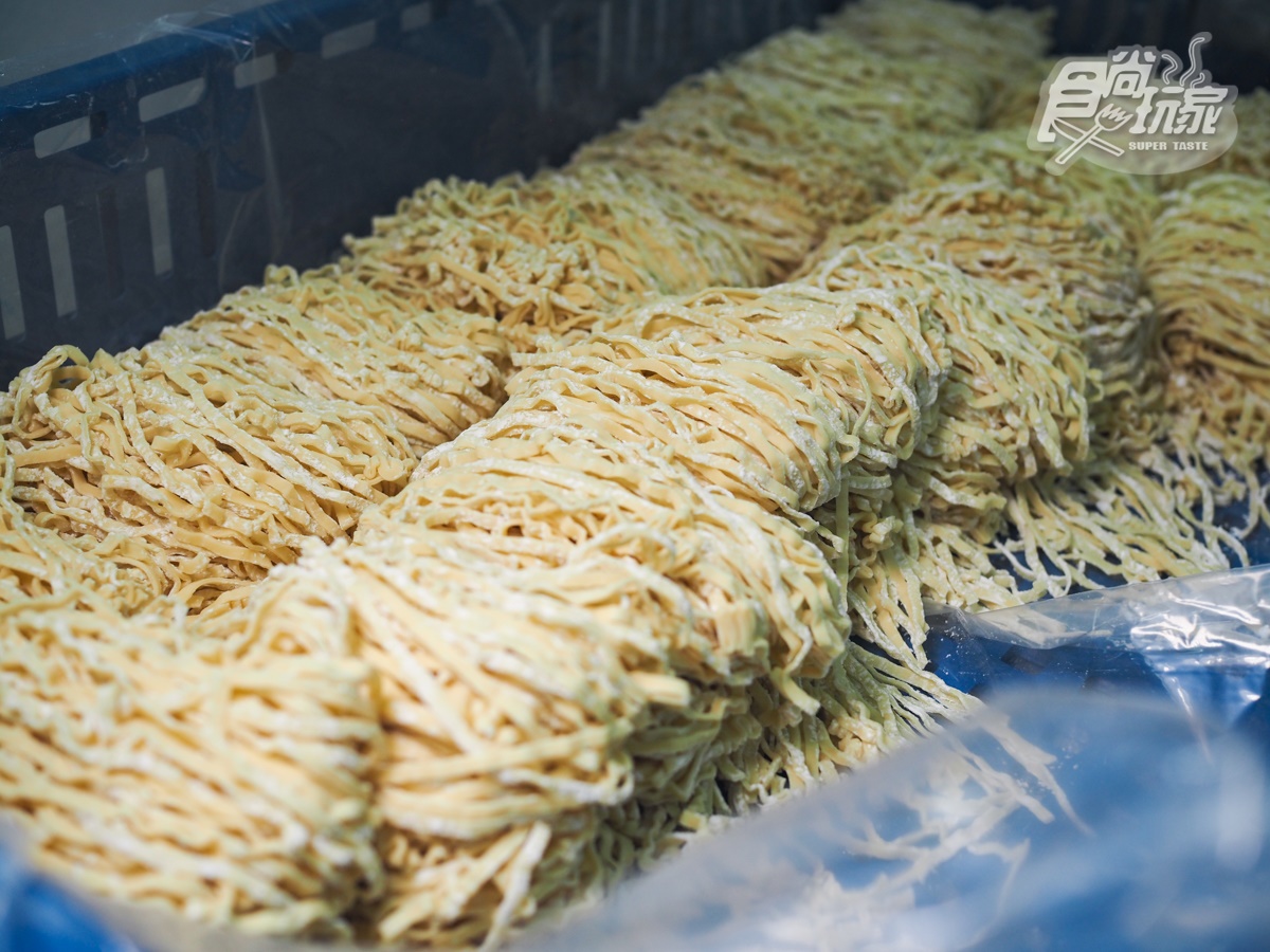 現省750元!金牌獎製麵「麵師父」開團:超大顆蝦仁腸粉、公賣局老酒花雕雞麵 現省750元!金牌獎製麵「麵師父」開團:超大顆蝦仁腸粉、公賣局老酒花雕雞麵