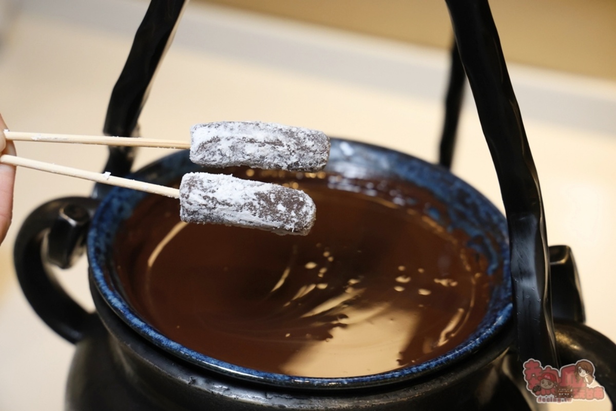 台南最強「蔬食Buffet吃到飽」！百道中西式菜色任夾，炙燒生魚片壽司超擬真