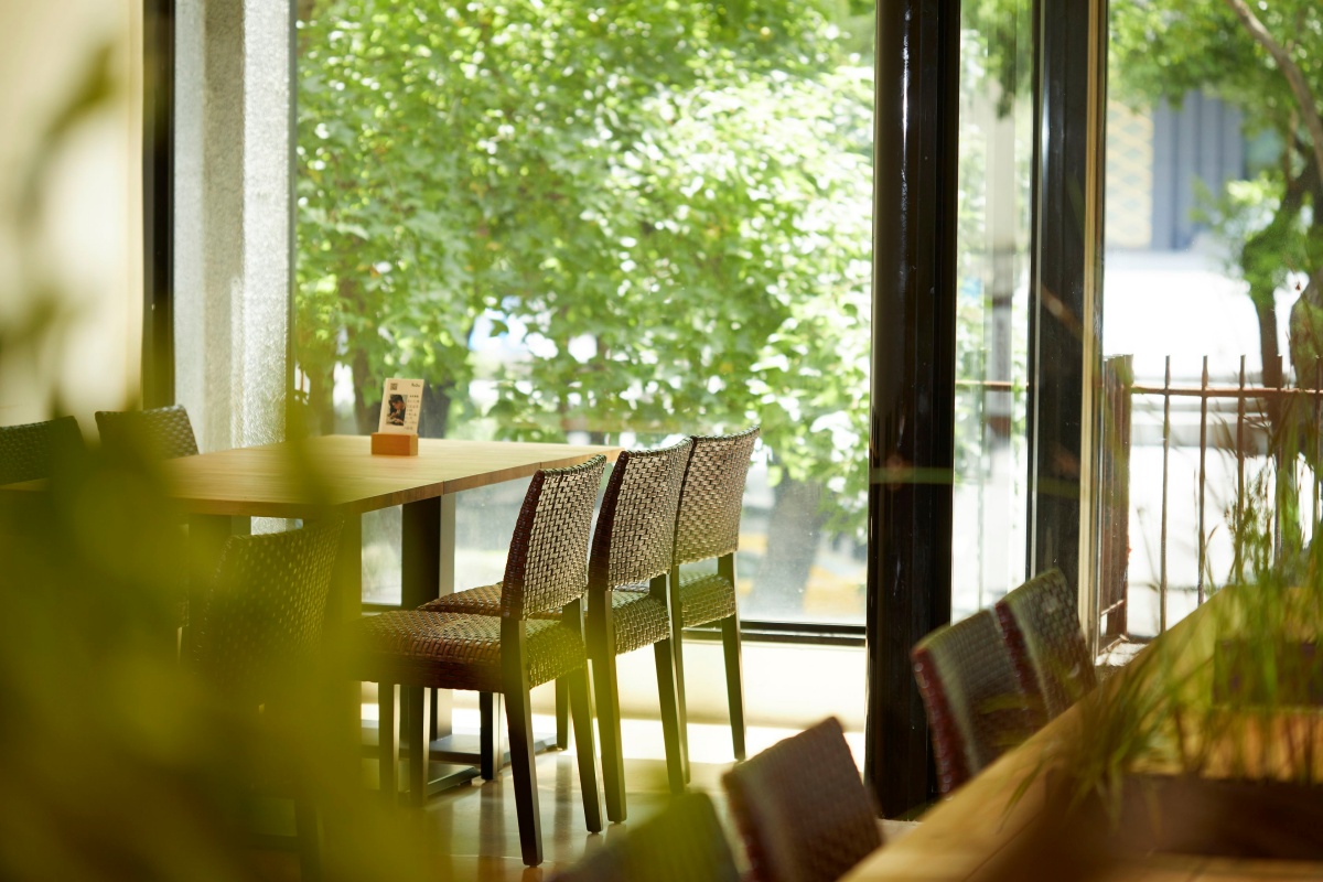 春季限定必吃美食！五星飯店聯名茶點、春日套餐開賣，揪伴４人同行１人免費